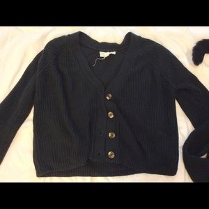 Black knitted cropped sweater